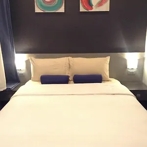 Li Nakpil 3* Manila
